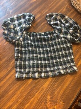 American Eagle Outfitters Green & Black Plaid Puff-Sleeve Crop Top
